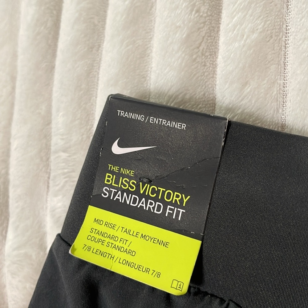 Nike Bliss Victory Standard Fit Mid Rise 7/8 Length Pant NWT | Size 1X - Picture 7 of 10
